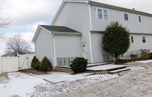 23 Board Pl, Babylon NY  11704-5811 exterior