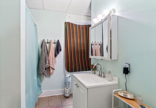 94 Woodford St, Portland ME 04103-4513 exterior