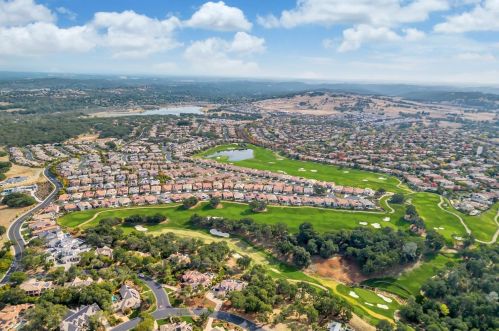 3840 Greenview Dr, Folsom CA  95762-5218 exterior