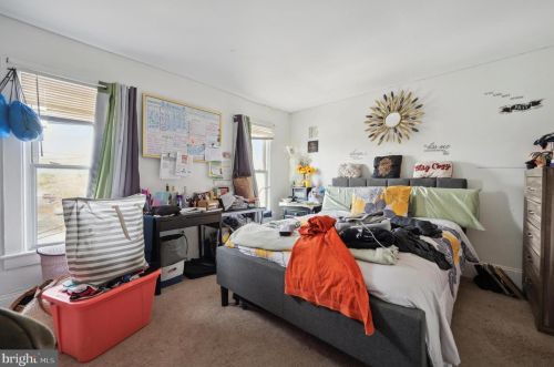 403 6 St, Darby PA 19023-2304 exterior