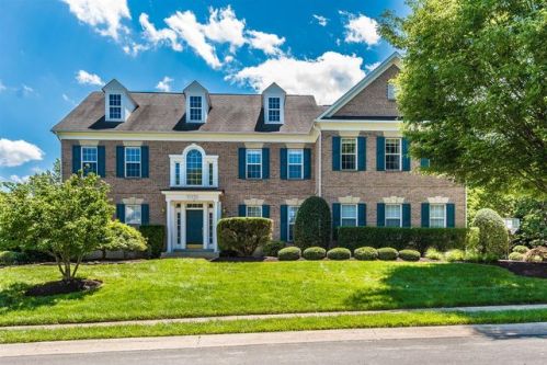 10620 Cloverbrooke Dr, Rockville, MD 20854-6373