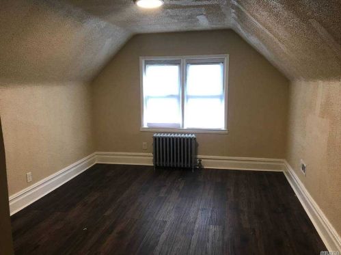 352 10th Ave, Mount Vernon NY 10550-4303 exterior