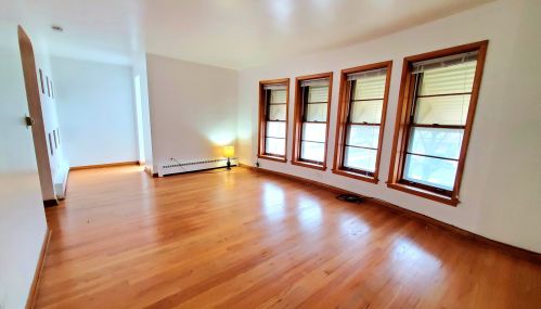 3037 Austin Ave, Chicago IL 60638-1418 exterior