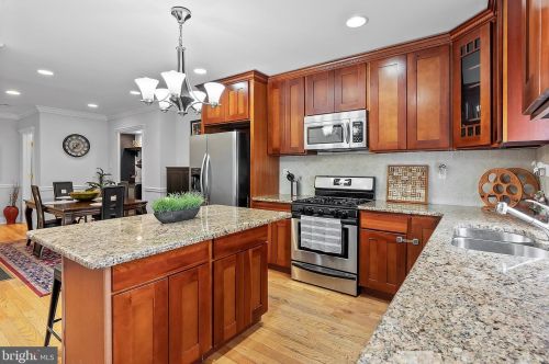 1019 19 St, Philadelphia PA 19146-2938 exterior