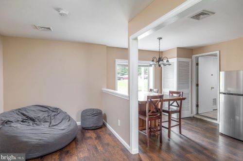 15 Delaware Ave, Trenton NJ 08628-2002 exterior