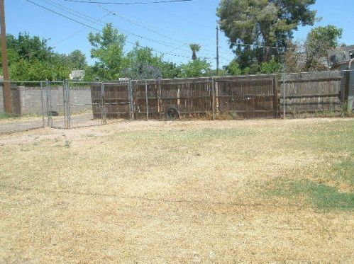 8228 30 Dr, Phoenix AZ 85009-5069 exterior