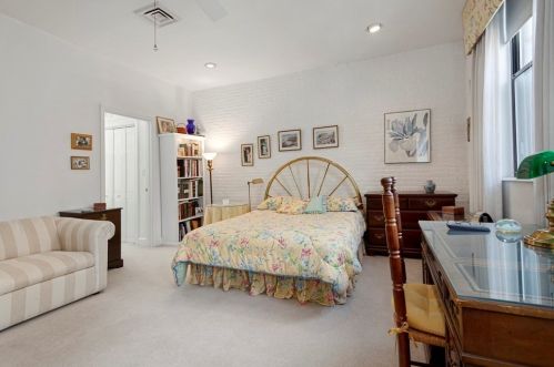 299 Beacon St, Boston MA exterior