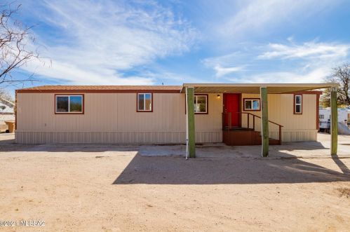 3058 Emerald Cir, Tucson, AZ 85705-1031