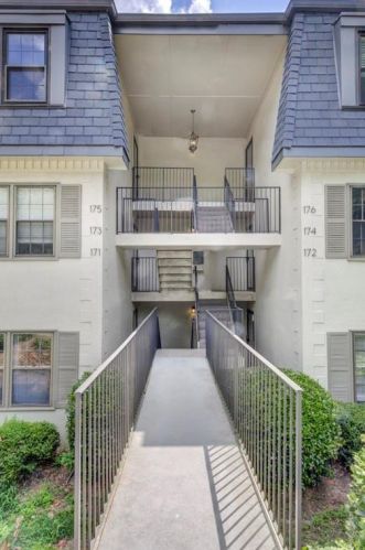 171 Amherst Pl, Atlanta, GA 30327-4081