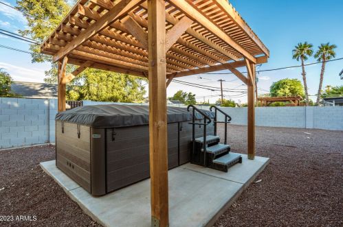 4735 24 St, Phoenix AZ 85016-4837 exterior