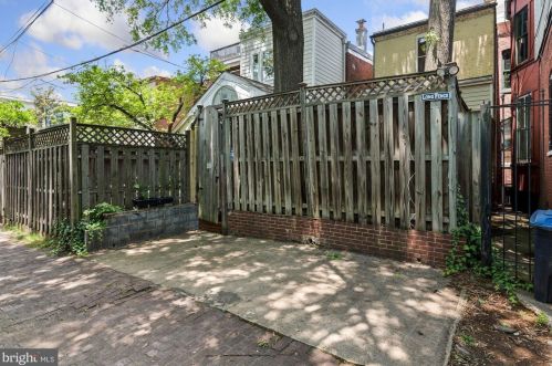 709 Capitol St, Washington DC 20003-1711 exterior