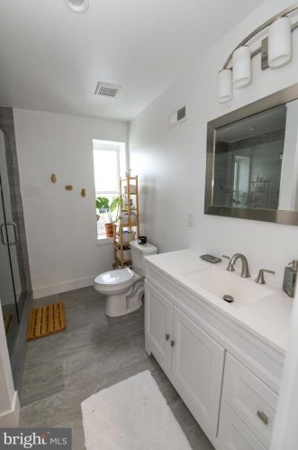 2203 Cumberland St, Philadelphia PA 19125-1732 exterior