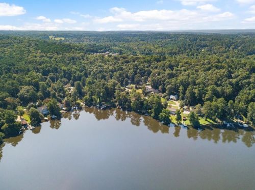 8474 Lake Dr, Lithonia GA  30039-6562 exterior