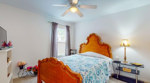 534 Sagamore Ter, Fort Pierce FL 34983-1240 exterior