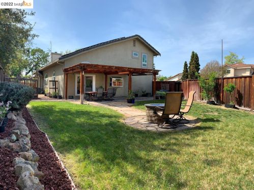 1807 Evalane Way, Concord CA 94519-2356 exterior