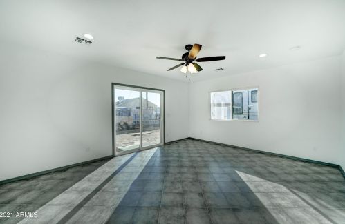 1715 28th Dr, Phoenix AZ 85051-4011 exterior