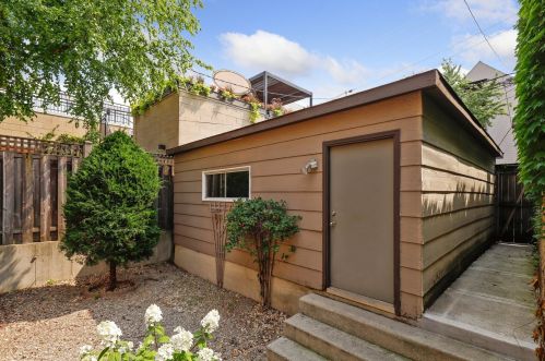 1817 Honore St, Chicago IL 60657-2007 exterior