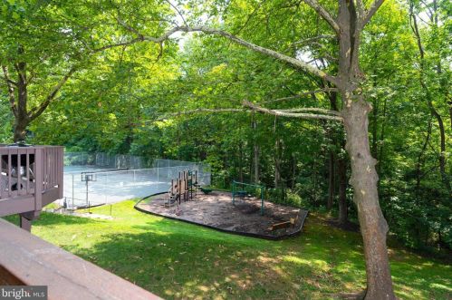 11907 Bargate Ct, Rockville MD 20852-4117 exterior