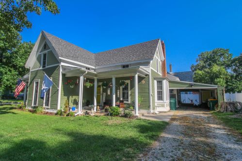 403 East St, Three Rivers, MI 49093-1409