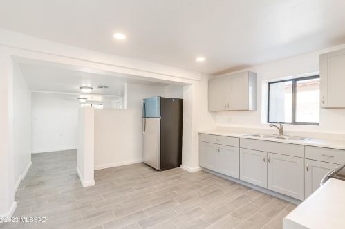 227 24 St, Tucson AZ 85713-1645 exterior