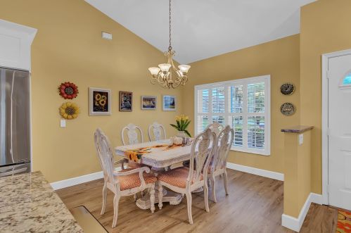 499 Casanova Cir, Fort Pierce FL  34986-1713 exterior