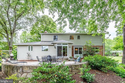 8909 Linton Ln, Alexandria VA 22308-2438 exterior