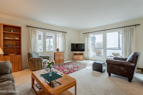 309 Circulo Del Paladin, Green Valley AZ 85614-3201 exterior