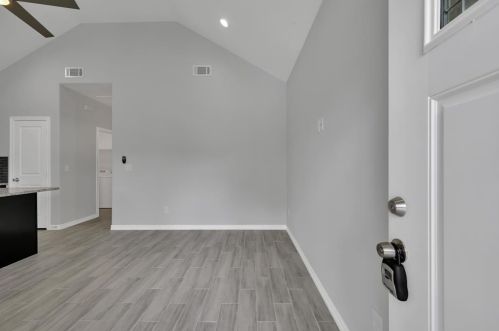 822 Palmdate, Montgomery TX  77316-2961 exterior