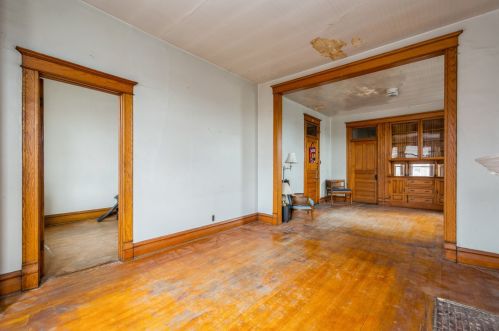 2056 Cermak Rd, Chicago IL 60623-2935 exterior