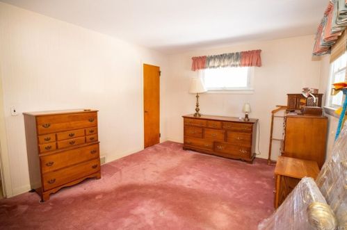 62 Alda Dr, Poughkeepsie NY  12603-5220 exterior