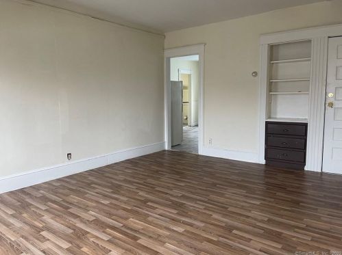 396 Chestnut St, New Britain CT  06051-2309 exterior