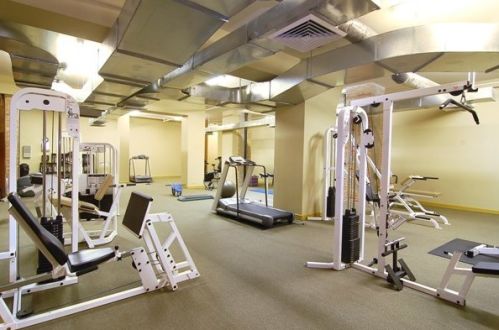 520 Huron St, Chicago IL 60654-3432 exterior