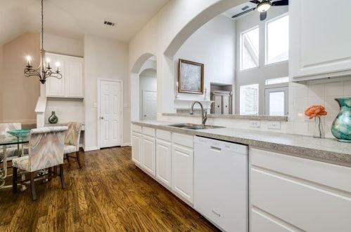 4042 Guadalupe Ln, Frisco TX 75034-8482 exterior