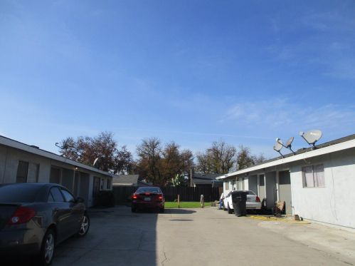 429 Riverside Dr, Modesto CA  95354-1959 exterior