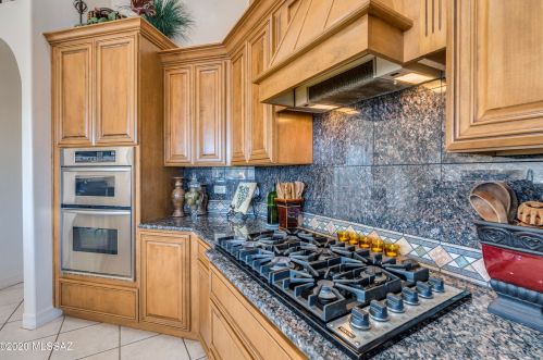 976 Josephine Saddle Pl, Green Valley AZ 85614-6302 exterior