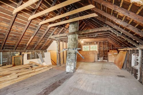 919 Land Pl, Milwaukee WI 53202-1536 exterior