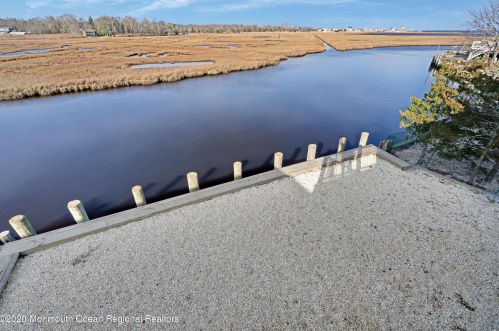 220 Bay Dr, Berkeley Township NJ 08721-3119 exterior