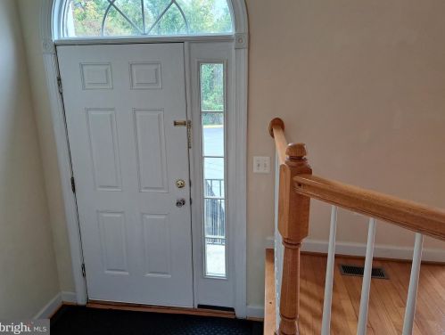 3858 Elmwood Towne Way, Alexandria VA  22303-1161 exterior