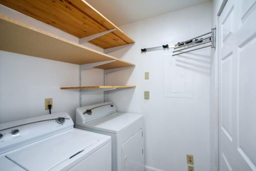 313 Granville Ct, Atlanta GA  30328-3434 exterior