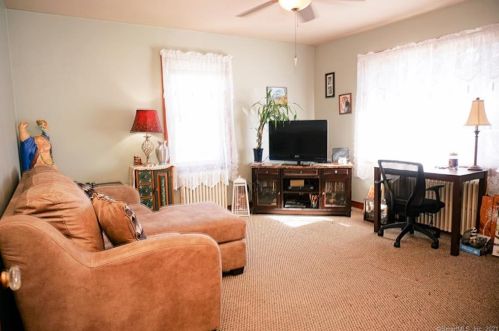 61 Spg St, Torrington CT 06790-4712 exterior