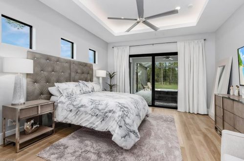 4409 7 Ave, Naples FL 34119-1525 exterior