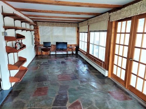 203 Delmont Ave, Worcester MA 01604-2136 exterior