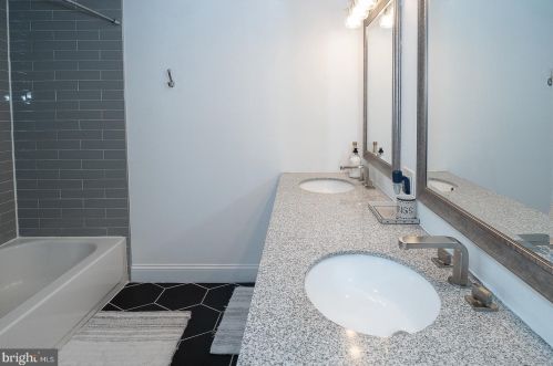 902 29 St, Philadelphia PA 19132-3020 exterior