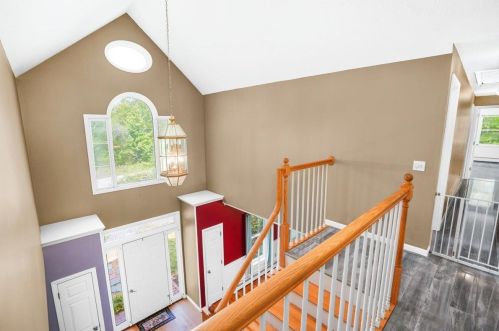 15 Longview Dr, Concord NH  03304-4809 exterior