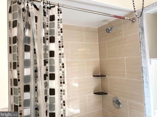 5815 16th St, Philadelphia PA  19141-1821 exterior