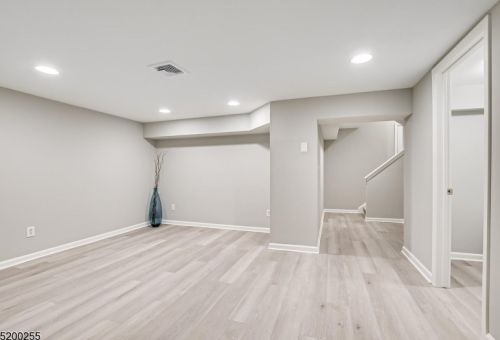 502 Park Pl, Springfield NJ  07081-3504 exterior