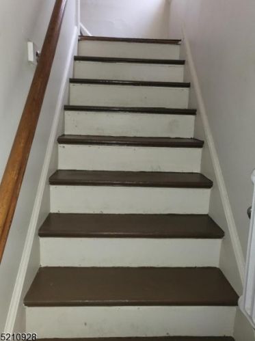 88 Maple St, Town Center NJ  07052-5819 exterior