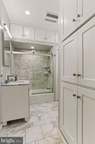 407 5 St, Washington DC 20003-2051 exterior