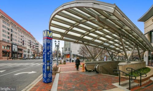 5410 Connecticut Ave, Washington DC 20015-2859 exterior