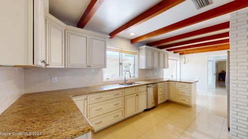 2130 Tropical Trl, Merritt Island FL 32952-4047 exterior